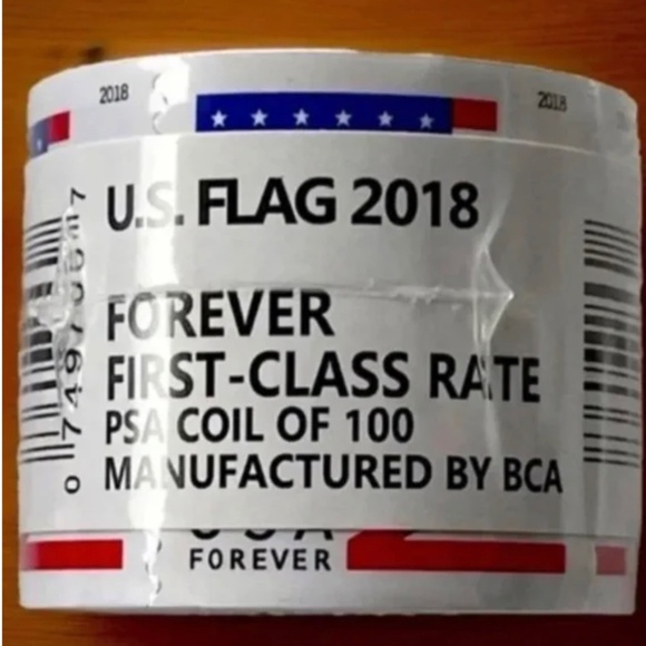 USA Flag Roll Forever Stamps USA Flag Christmas Wedding 100 Collectible - Picture 1 of 5